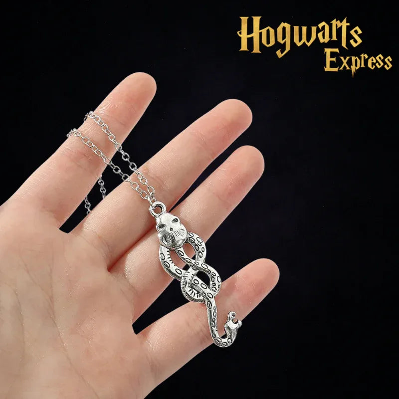 Colar Marca das Trevas – Símbolo dos Bruxos das Sombras - Hogwarts™ Express