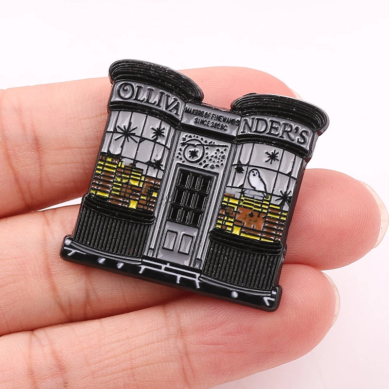 Brooch Metálico Ollivanders – Loja de Varinhas do Beco Diagonal