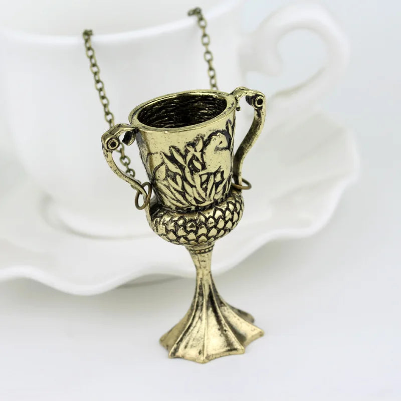 Colar Taça da Lufa-Lufa — Horcrux de Voldemort
