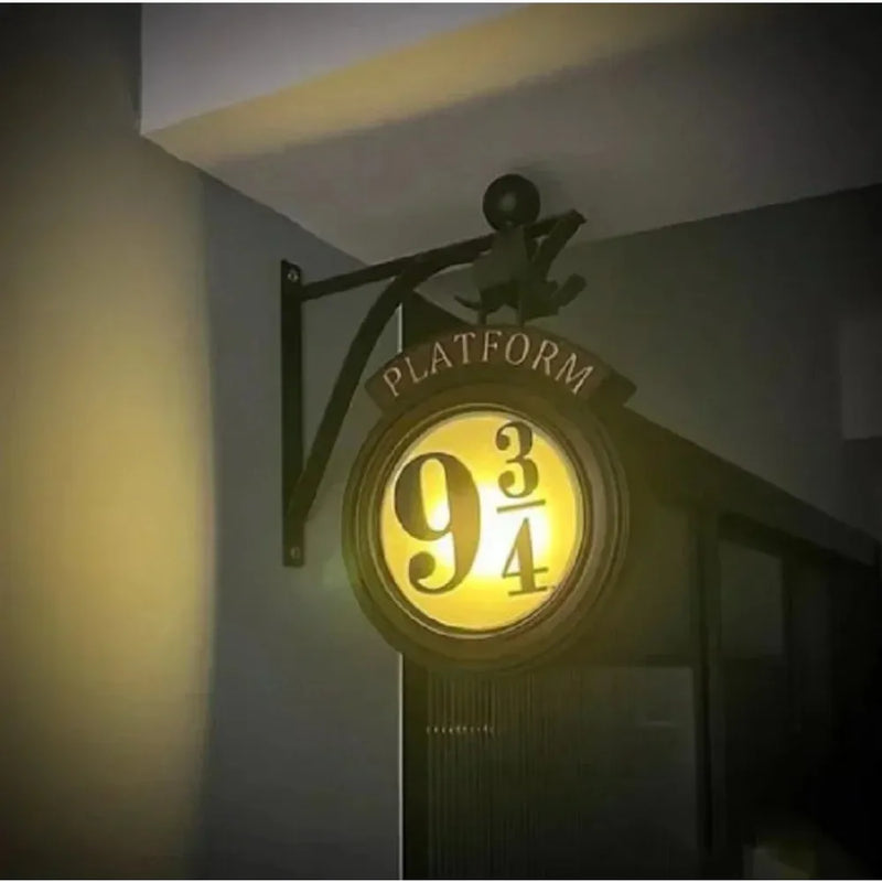 Luminária de Parede 3D Plataforma 9¾ – Magia e Encanto em Seu Espaço