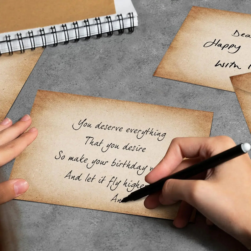 Guirlanda Mágica das Cartas de Hogwarts™ – Decoração Flutuante de Aceitação - Hogwarts™ Express