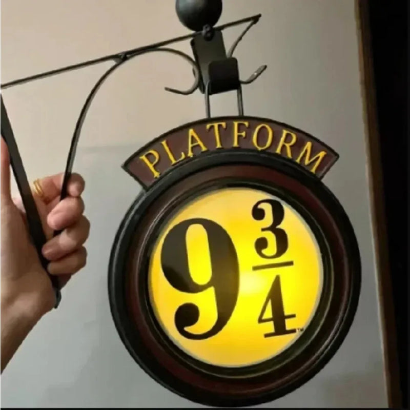 Luminária de Parede 3D Plataforma 9¾ – Magia e Encanto em Seu Espaço